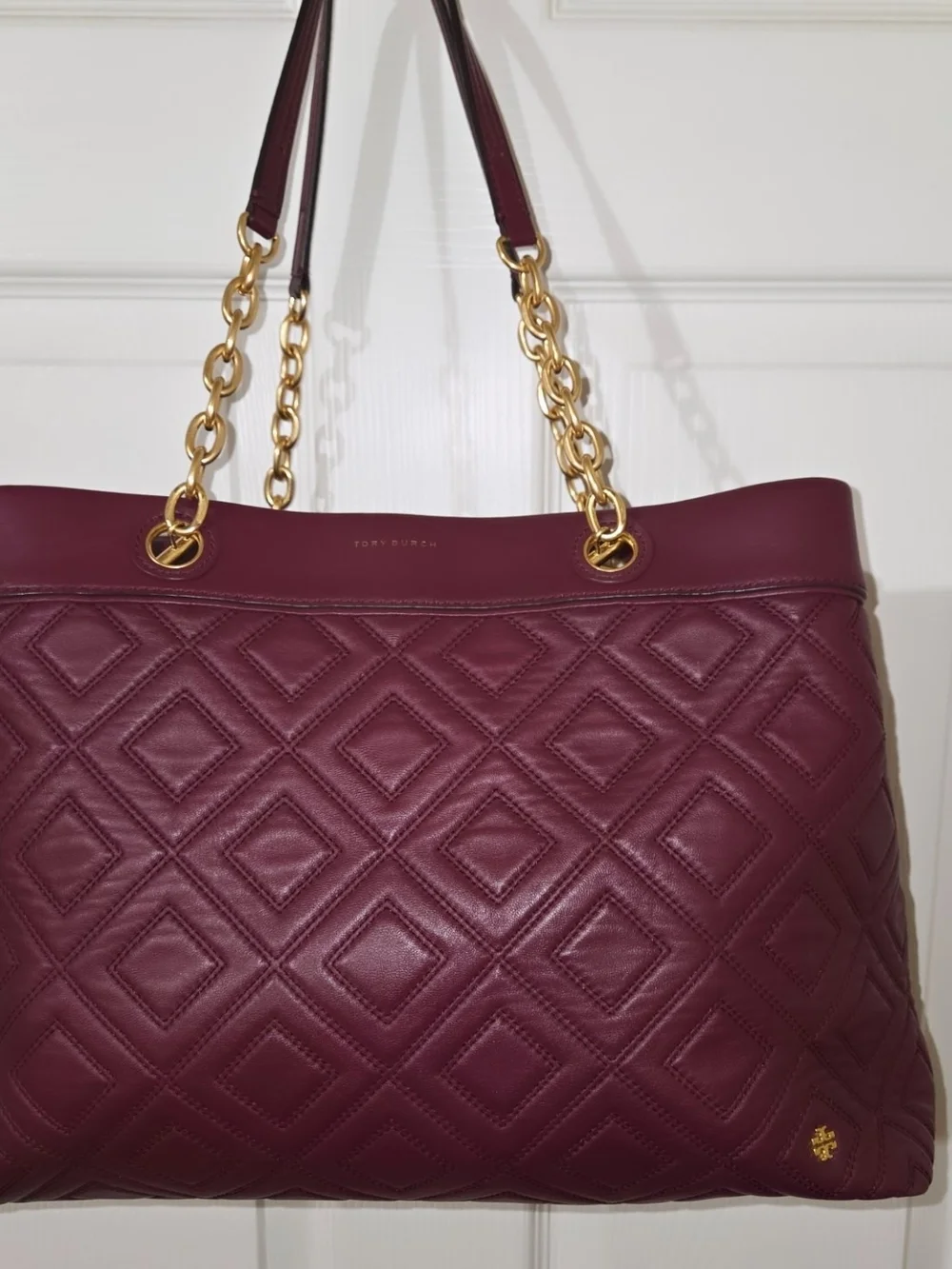 Tory Burch Quilted Leather Shoulder Tote in Burgundy